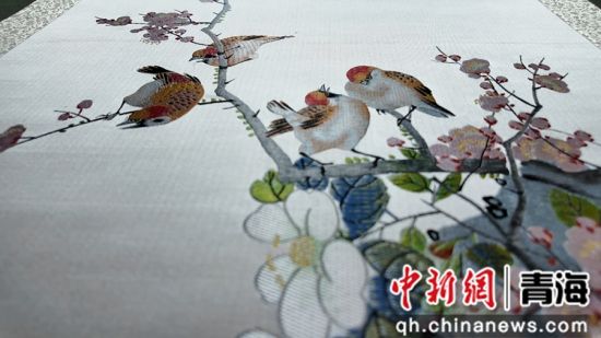 ͼΪÐåÄïÕýÔÚÖ¯Ôì¡£Óá»ÝÕ乩ͼ ͼΪÐåÄïÕýÔÚÖ¯Ôì¡£Óá»ÝÕ乩ͼ