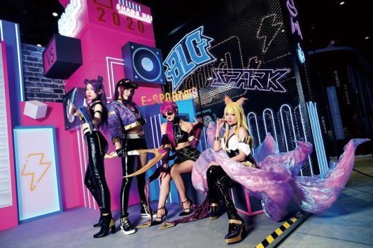 ӢK/DA coser