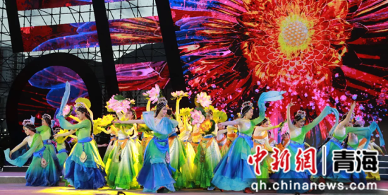 图为开幕式现场。黄南州宣传部供图 图为开幕式现场。黄南州宣传部供图