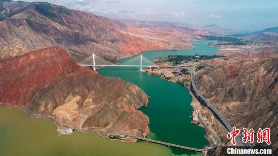 ͼΪÇຣ»ÆºÓÁ÷Óò¡£¡¡ÀîÓñ·å Éã ͼΪÇຣ»ÆºÓÁ÷Óò¡£¡¡ÀîÓñ·å Éã