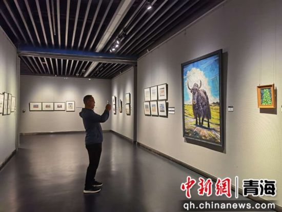 ͼΪ������������һ�滭��Ʒ����������