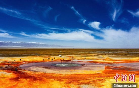 ͼΪ¡°¶ñħ֮ÑÛ¡±°¬¿ÏȪÓëÀ¶ÌìÏ໥ӳ¡£¡¡ÄªÆôÃ÷¡¡Éã ¡¡¡¡ ͼΪ¡°¶ñħ֮ÑÛ¡±°¬¿ÏȪÓëÀ¶ÌìÏ໥ӳ¡£¡¡ÄªÆôÃ÷¡¡Éã ¡¡¡¡