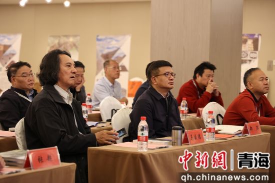 ͼΪ»áÒéÏÖ³¡¡£³Æ¶àÏØÕþ¸®°ì¹©Í¼ ͼΪ»áÒéÏÖ³¡¡£³Æ¶àÏØÕþ¸®°ì¹©Í¼