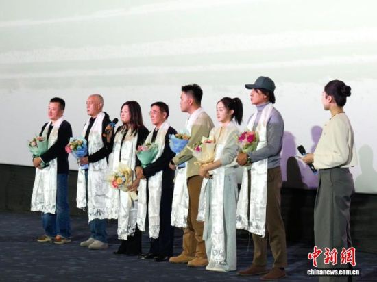 ͼΪ��Ӱ�������롷�����Ŷ������չ������������ ��