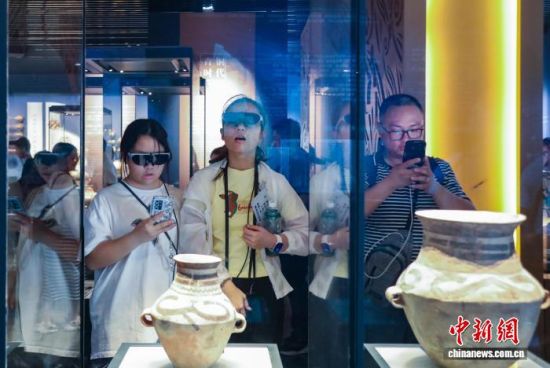 ͼΪ���������AR�۾����ຣʡ����ݲιۡ������� ��