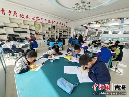 ͼΪÊé·¨´óÈüÏÖ³¡¡£µÂ¼ª×¿Â깩ͼ ͼΪÊé·¨´óÈüÏÖ³¡¡£µÂ¼ª×¿Â깩ͼ